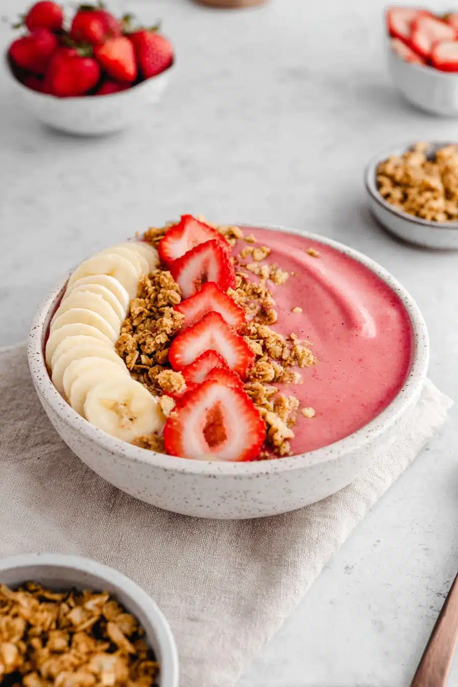 Strawberry Banana Smoothie Bowl Recipe